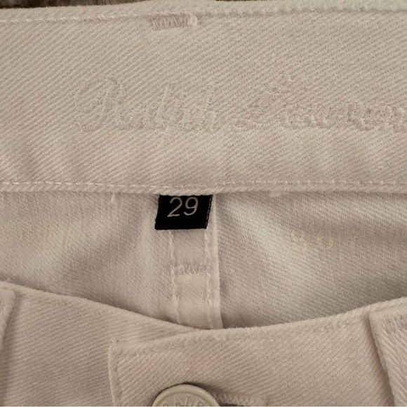 Women's Classic White Jeans - Picture 6 of 7